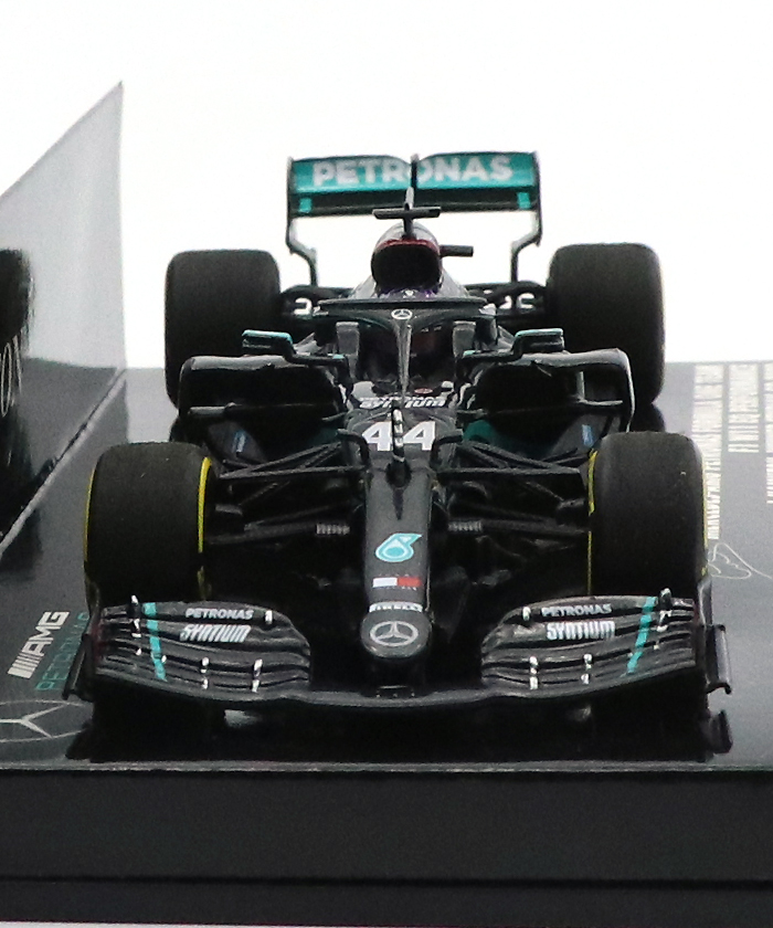 4 メルセデス 1 43スケールミニチャンプス 1 43スケール メルセデス Amg F1 W11 Eq パフォーマンス ルイス ハミルトン 年シュタイアーマルクgp優勝 F1オフィシャルグッズストア Euro Sports公式通販