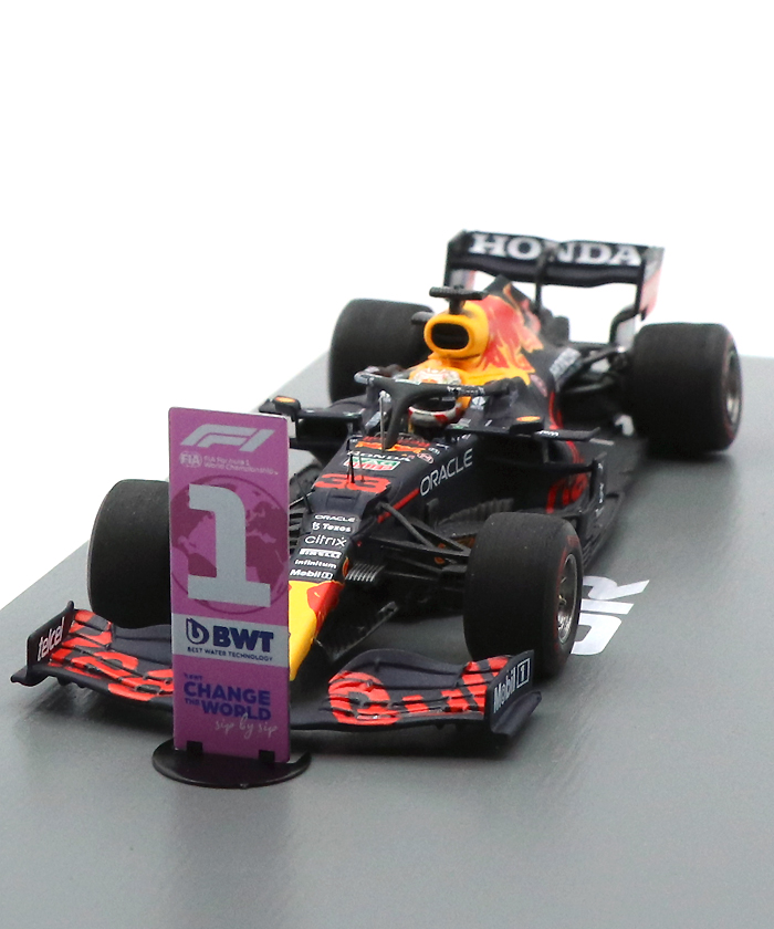1 / レッドブル|1/43スケールスパーク 1/43スケール レッドブル レーシング ホンダ RB16B マックス・フェルスタッペン 2021年 アブダビGP優勝 ワールドチャンピオン エディション /ARB F1オフィシャルグッズストア EURO SPORTS公式通販