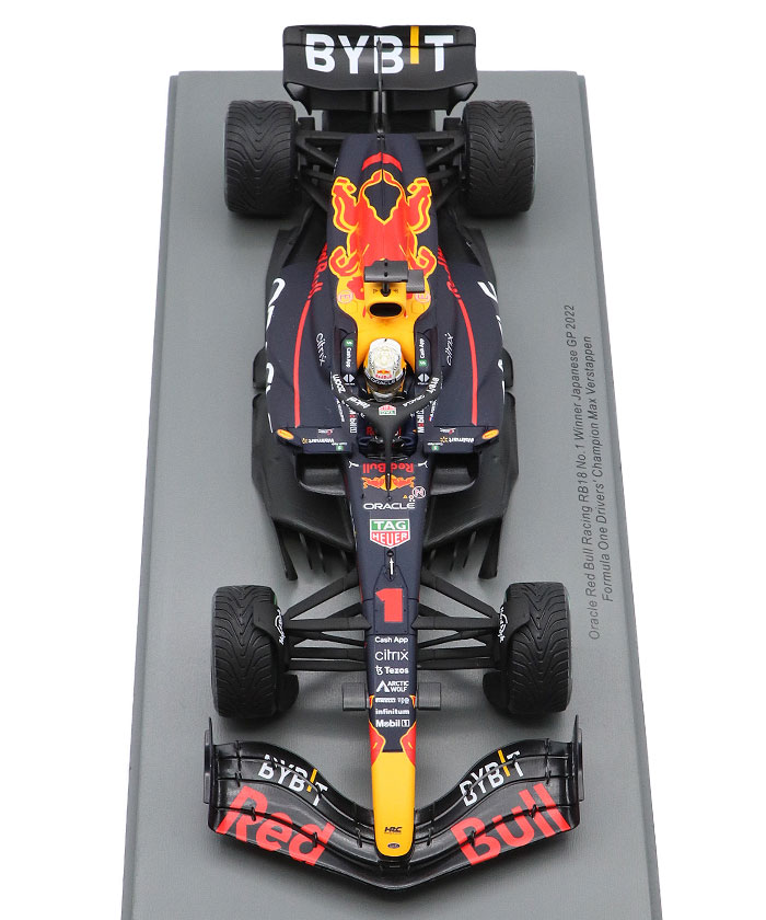 スパーク　レッドブルRB18 マックス・フェルスタッペン　日本GP 1/43