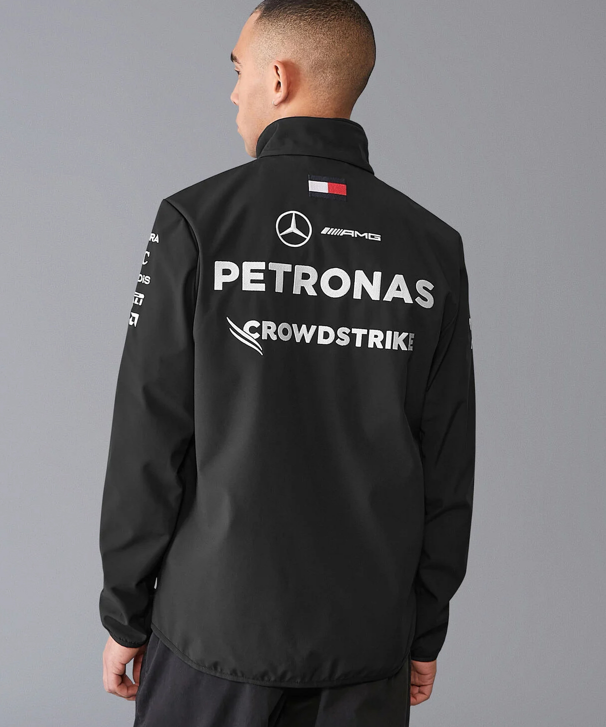 型番701223427001AMG PETRONAS TEAM レプリカジャケット黒L