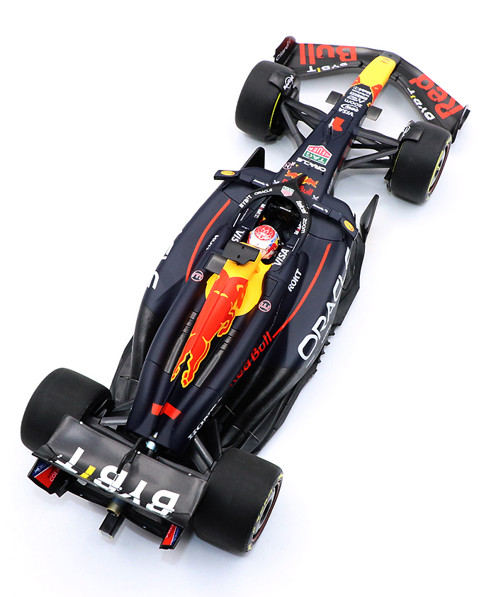 1 / レッドブル|1/18スケールミニチャンプス 1/18スケール