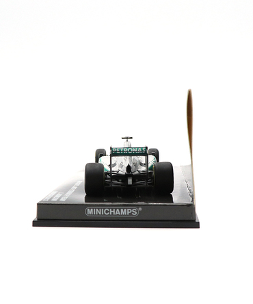 【海外並行品】MBA別注 ミニチャンプス 1/43スケール メルセデスAMGペトロナス F1チーム　ルイス・ハミルトン 2013年ショーカー