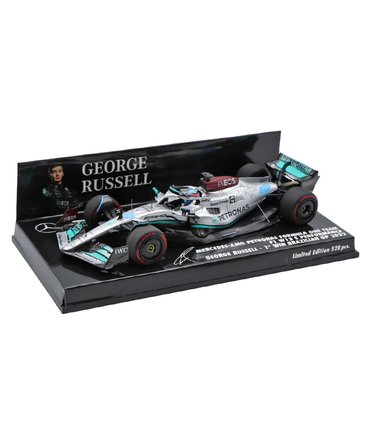 ミニチャンプス 1/43スケール メルセデス AMG ペトロナス F1 W13 E パフォーマンス ジョージ・ラッセル 2022年 ブラジルGP F1初優勝