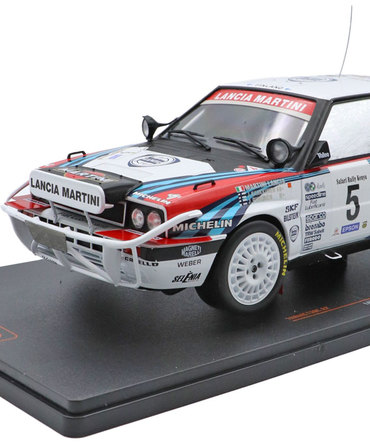 【30%オフセール】イクソ 1/18スケール ランチア デルタ インテグラーレ 16V NO.5 1990年 サファリ ラリー /msl
