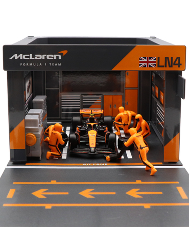 ブラゴ 1/43スケール マクラーレン F1 MCL38  ランド・ノリス ジオラマ ピットストップセット