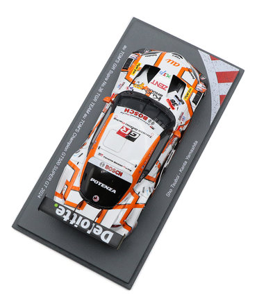 スパーク 1/43スケール au トムス GR スープラ TGR TEAM au TOMS NO.36 坪井翔 / 山下健太 GT500 スーパーGT 2024年 チャンピオン with ボード