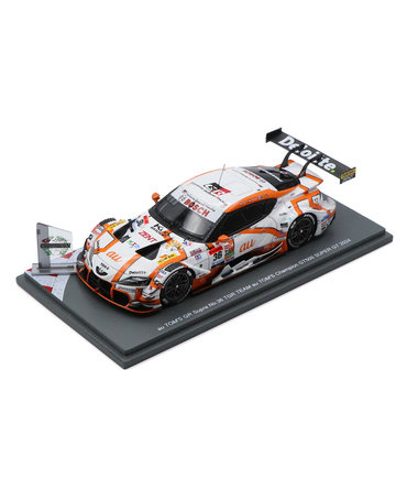スパーク 1/43スケール au トムス GR スープラ TGR TEAM au TOMS NO.36 坪井翔 / 山下健太 GT500 スーパーGT 2024年 チャンピオン with ボード