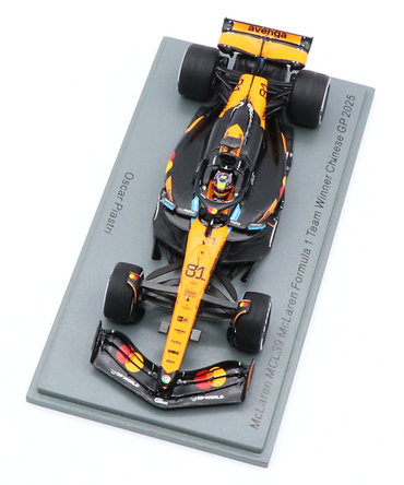スパーク 1/43スケール マクラーレン F1 チーム MCL39 オスカー・ピアストリ 2025年 中国GP 優勝 ピットボード付き/25f1m