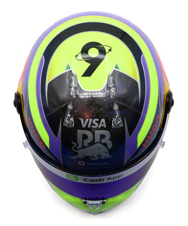 シューベルト 1/2スケール アイザック・ハジャー 2025年 VISA CASH APP RB F1 チーム ヘルメット 