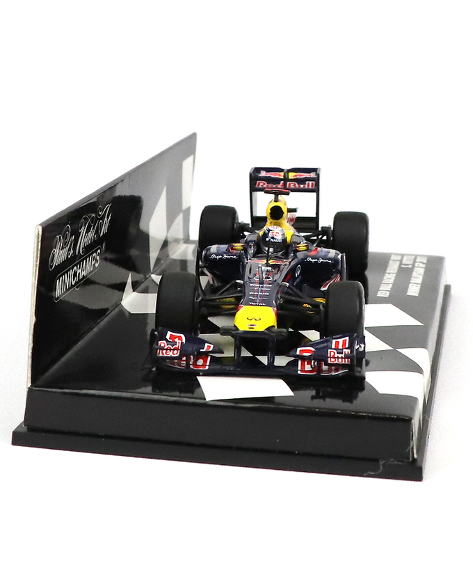 【海外並行品】ミニチャンプス 1/43スケール レッドブル レーシング ルノー RB7 セバスチャン・ベッテル 2011年マレーシアGP優勝拡大画像