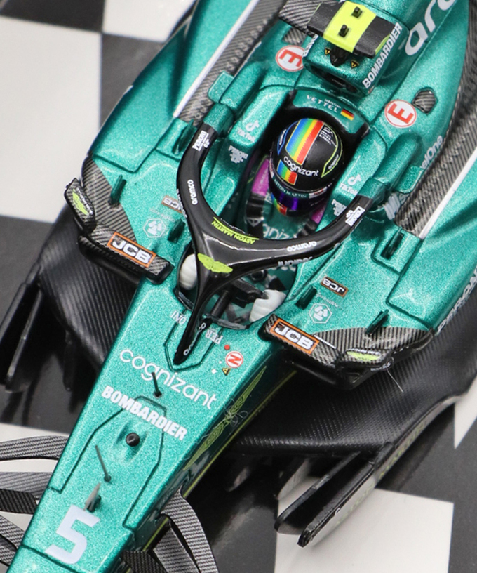 ミニチャンプス 1/43スケール アストンマーティン アラムコ コグニザント F1チーム AMR22 セバスチャン･ベッテル 2022年 シンガポールGP /msl拡大画像