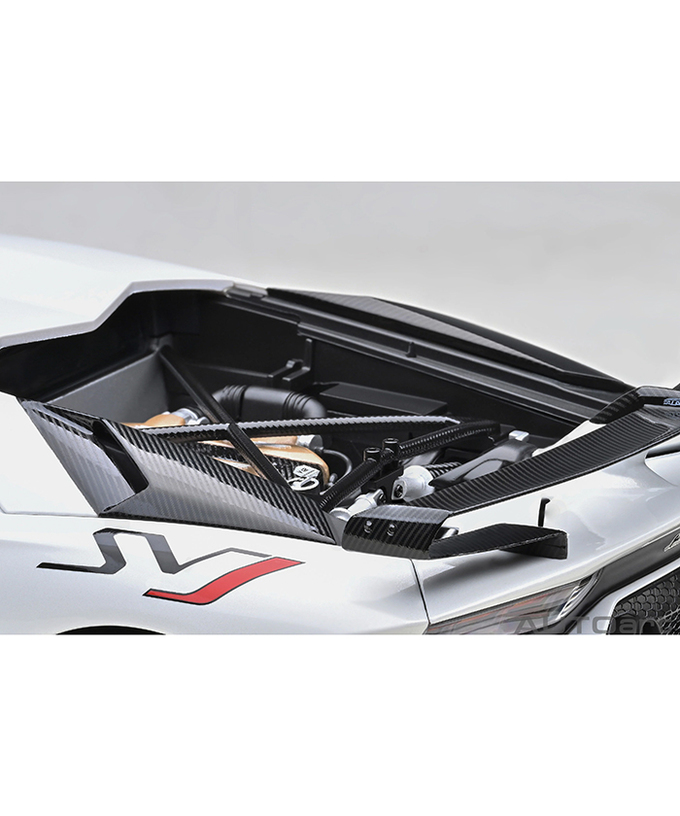 オートアート 1/18スケール ランボルギーニ アヴェンタドール SVJ （パール・ホワイト）/msl拡大画像