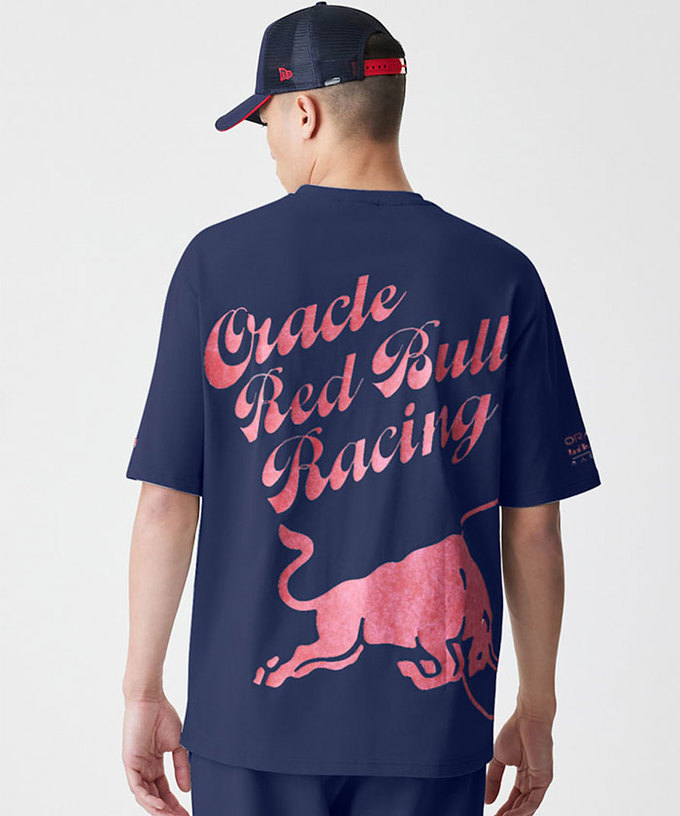 オラクル レッドブル レーシング NewEra バックグラフィック オーバーサイズ Tシャツ ネイビー 2025拡大画像