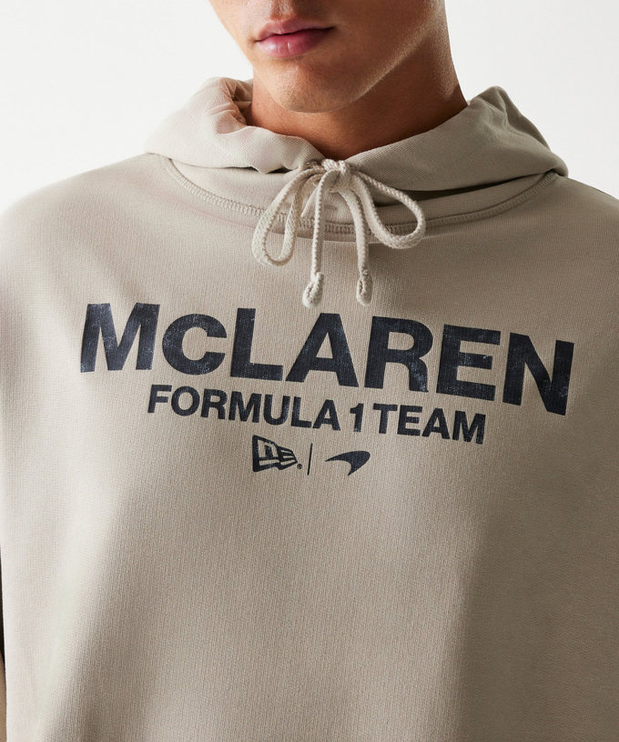  マクラーレン F1 チーム NewEra WRDMARK OS フーディー ベージュ拡大画像