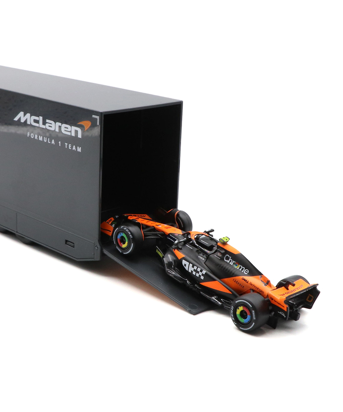ブラゴ 1/43スケール マクラーレン メルセデス-ベンツ ACTROS GIGASPACE トランスポーター / MCL38 ランド・ノリス セット拡大画像