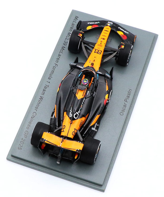 スパーク 1/43スケール マクラーレン F1 チーム MCL39 オスカー・ピアストリ 2025年 中国GP 優勝 ピットボード付き/25f1m拡大画像