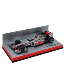 【海外並行品】マクラーレンチーム別注 ミニチャンプス 1/43スケール ボーダフォン マクラーレン メルセデス MP4-26 ジェンソン・バトン　2011年