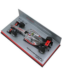 【海外並行品】マクラーレンチーム別注 ミニチャンプス 1/43スケール ボーダフォン マクラーレン メルセデス MP4-26 ジェンソン・バトン　2011年