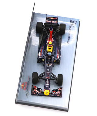【海外並行品】ミニチャンプス 1/43スケール レッドブル レーシング ルノー RB8 セバスチャン・ベッテル 2012年 /ARB
