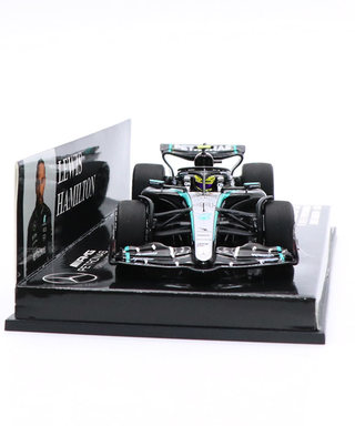 ミニチャンプス 1/43スケール メルセデス AMG ペトロナス F1 W15 E パフォーマンス ルイス・ハミルトン 2024年 /24f1m
