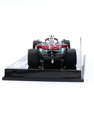 ミニチャンプス 1/43スケール メルセデス AMG ペトロナス F1 W15 E パフォーマンス ルイス・ハミルトン 2024年 /24f1m