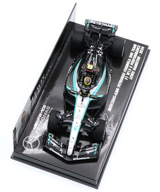 ミニチャンプス 1/43スケール メルセデス AMG ペトロナス F1 W15 E パフォーマンス ルイス・ハミルトン 2024年 /24f1m