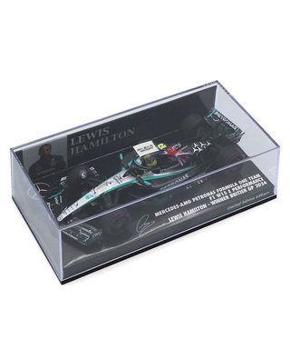 ミニチャンプス 1/43スケール メルセデス AMG ペトロナス F1 W15 E パフォーマンス ルイス・ハミルトン 2024年 イギリスGP 優勝 フラッグ付き