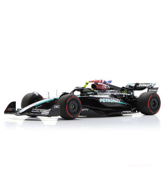 スパーク 1/18スケール メルセデス AMG ペトロナス F1 W15 E パフォーマンス ルイス・ハミルトン 2024年 イギリスGP 優勝 With イギリス国旗
