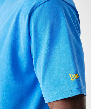 オラクル レッドブル レーシング NewEra バックグラフィック オーバーサイズ Tシャツ ブルー 2025