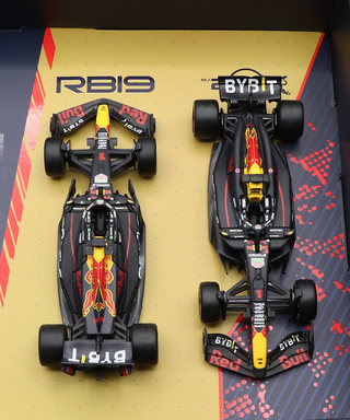 ブラゴ 1/43スケール マックス・フェルスタッペン 4タイム ワールドチャンピオン セット