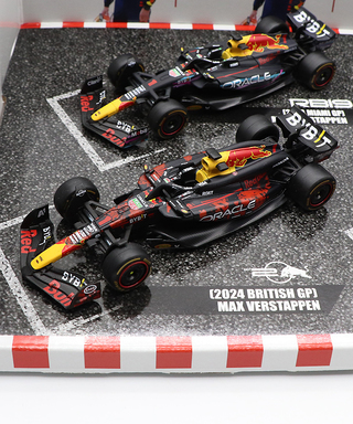 ブラゴ 1/43スケール レッドブル / マックス・フェルスタッペン F1 モデルカー4台セット