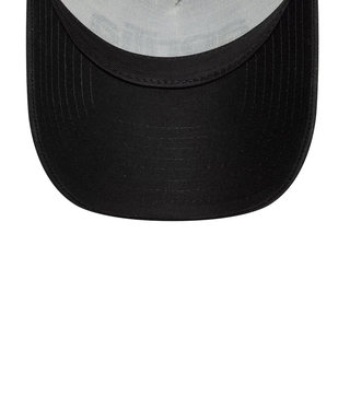 アプリリア レーシング New Era E-フレーム トラッカー キャップ