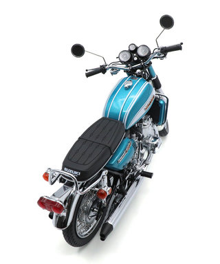 ミニチャンプス 1/12スケール スズキ  GT 750 1972年 グリーン 