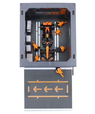 ブラゴ 1/43スケール マクラーレン F1 MCL38  ランド・ノリス ジオラマ ピットストップセット
