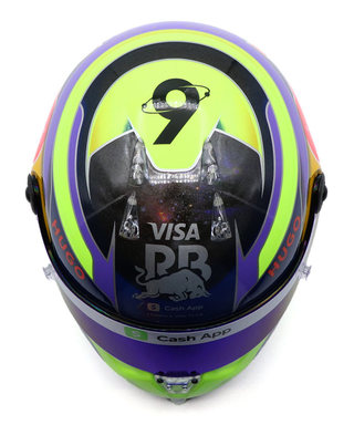 シューベルト 1/2スケール アイザック・ハジャー 2025年 VISA CASH APP RB F1 チーム ヘルメット 